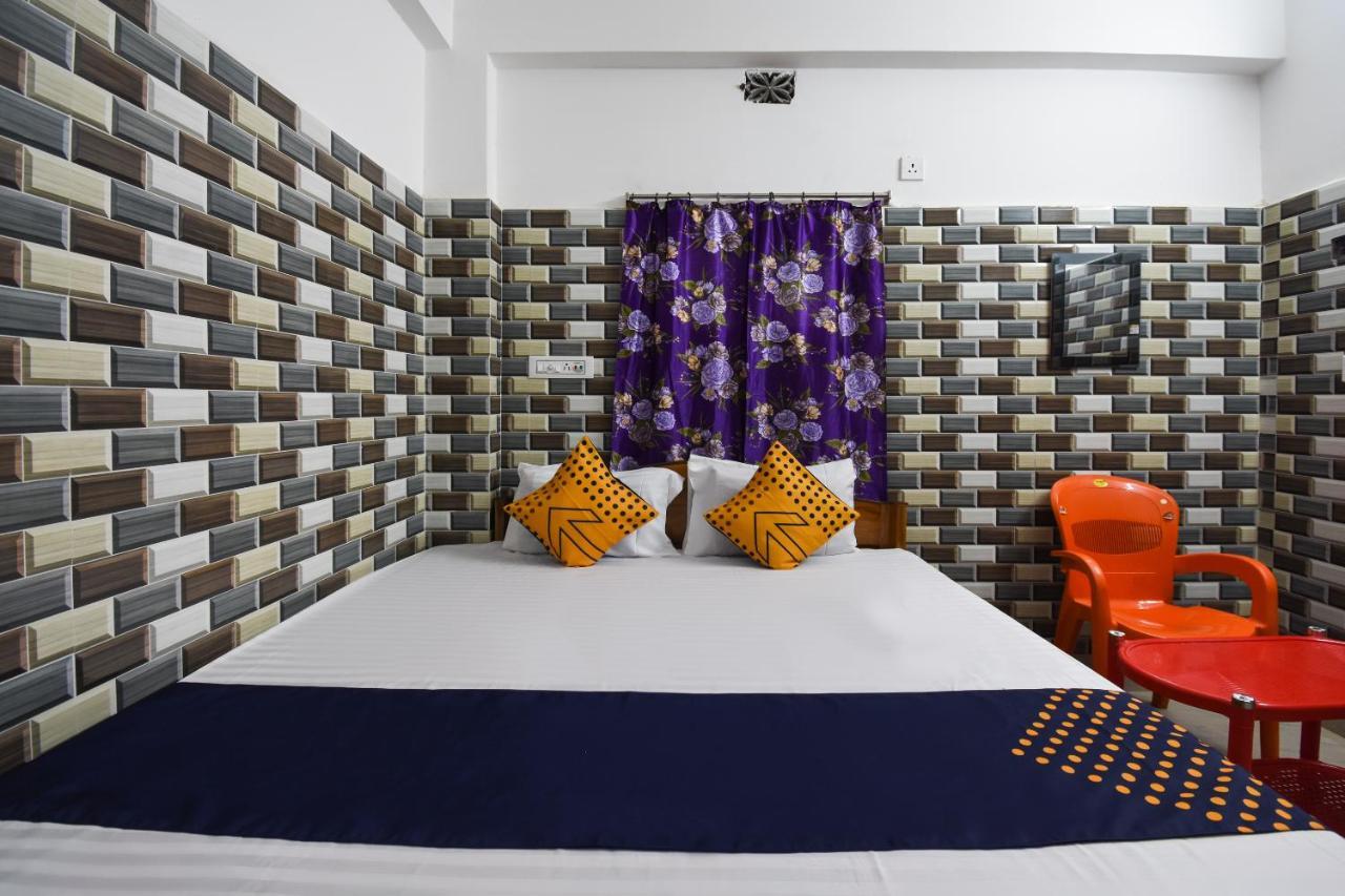 Flagship 75751 Hotel Surya Bahadrabad Exteriör bild