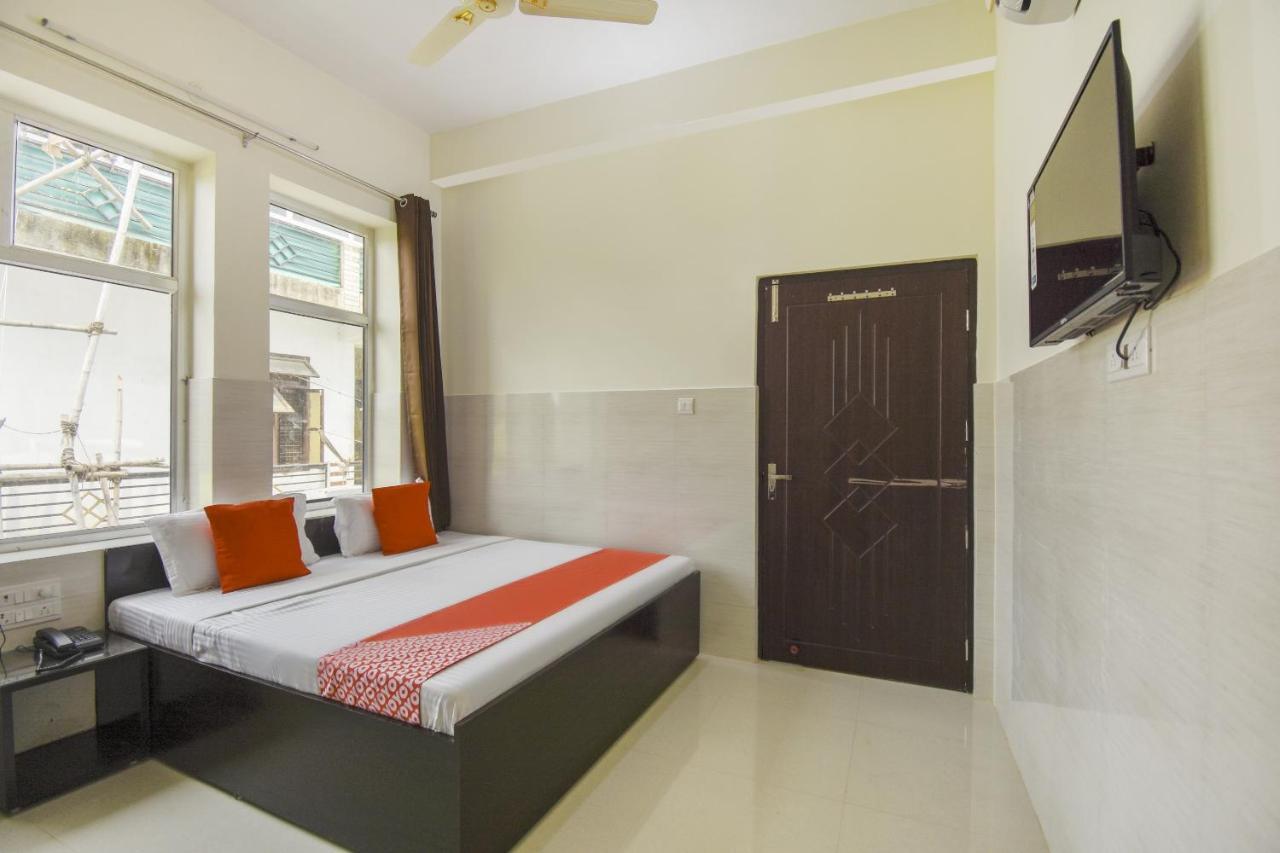 Flagship 75751 Hotel Surya Bahadrabad Exteriör bild